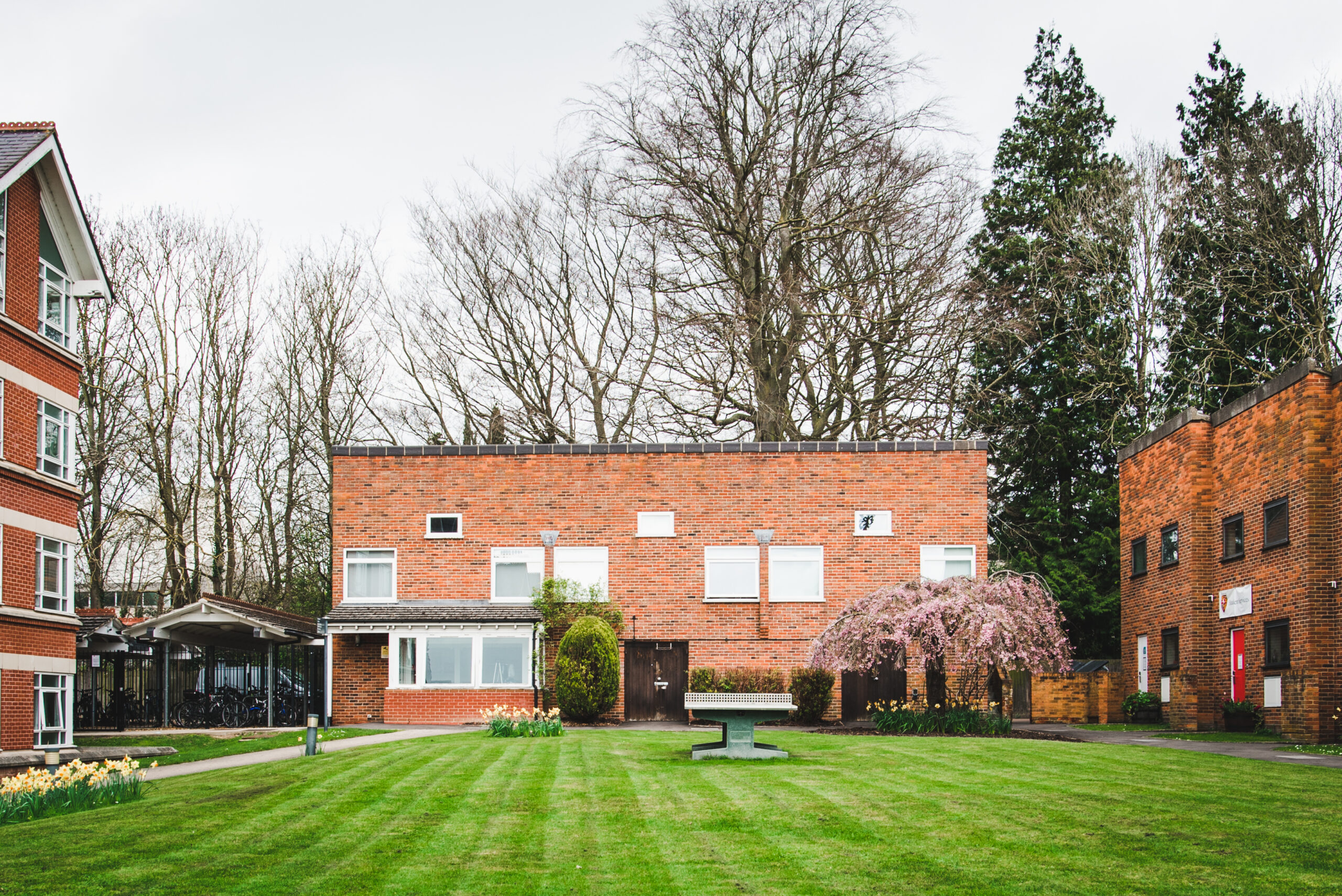Studio Flat - Maisonette
